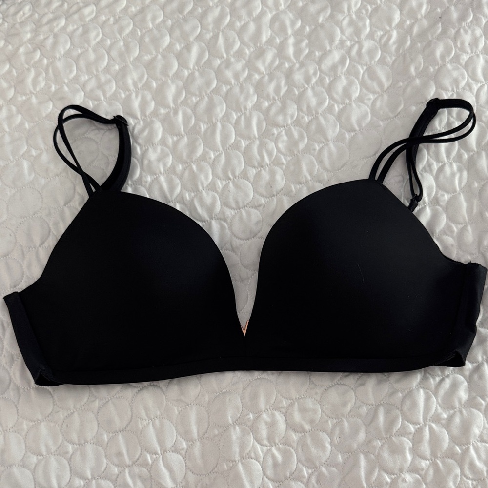 Victorias Secret 32D wireless Elegant Black Women's Bra